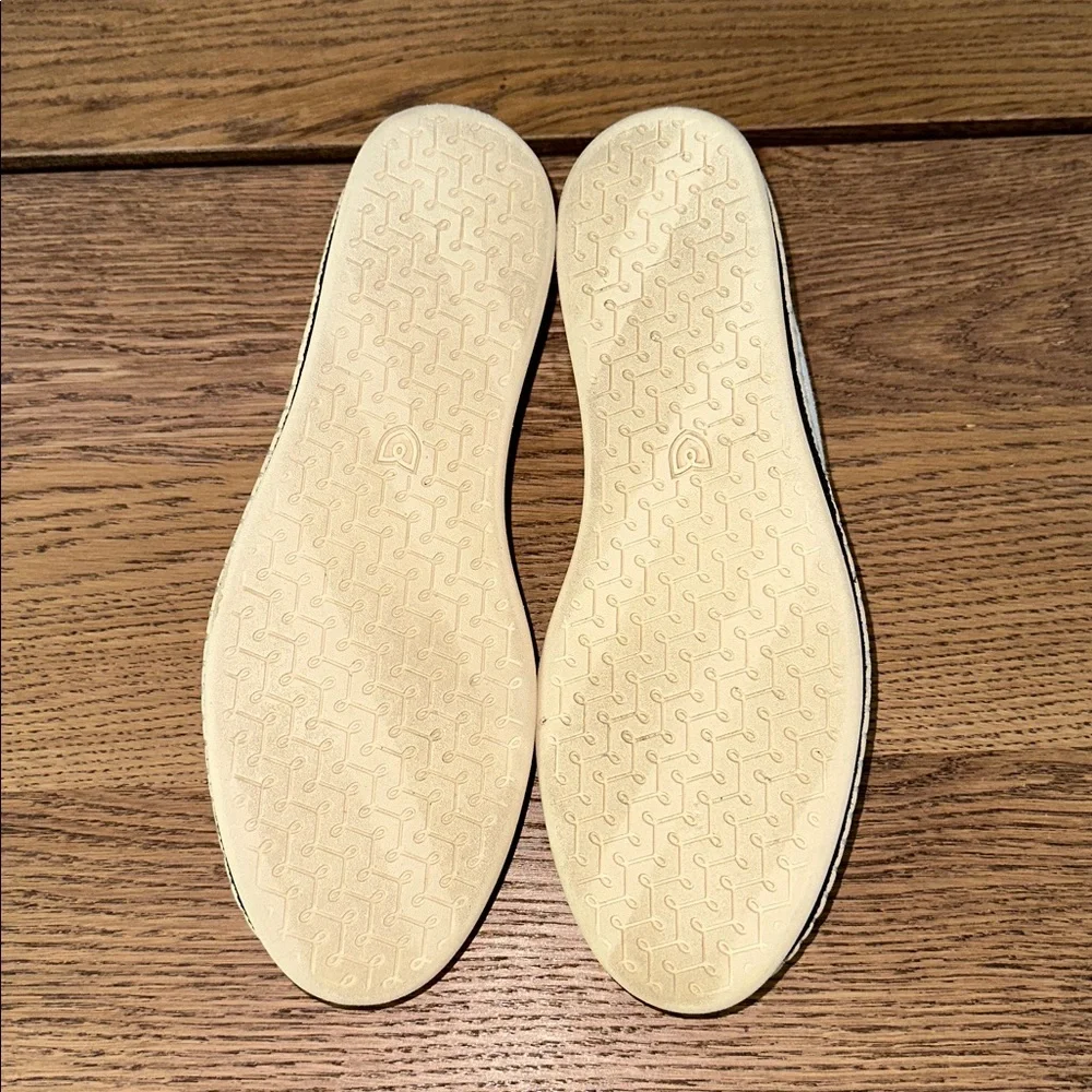 Rothy's Black and Cream Flats Size 10 - Picture 15 of 16